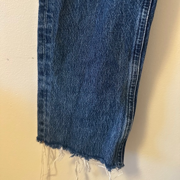 Agolde Medium Wash Blue Denim Jeans with Raw Hem | Size 25 - Picture 4 of 11